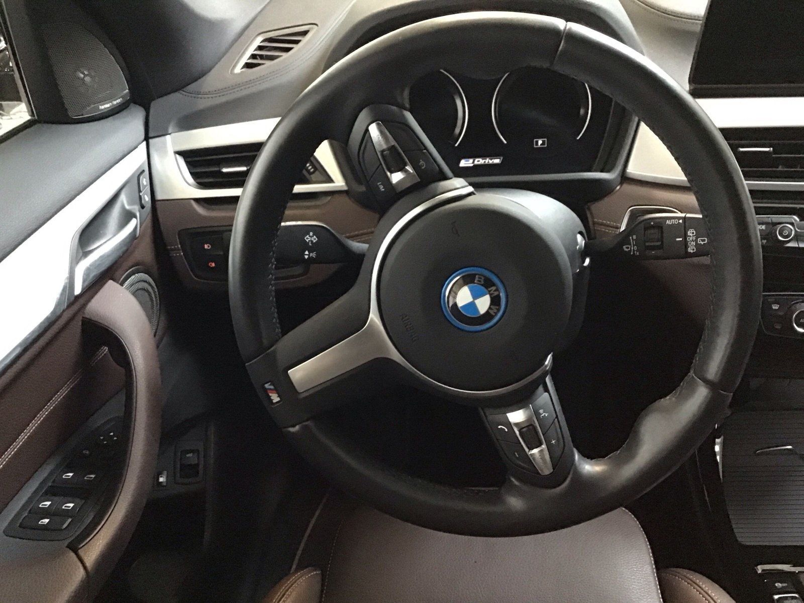 BMW X1 xDrive25e Sport Line - Samsaru's Car Outlet