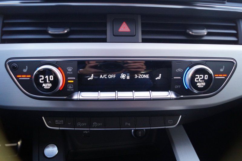 Audi A4 Avant S-Line 40TFSI - Samsaru's Car Outlet