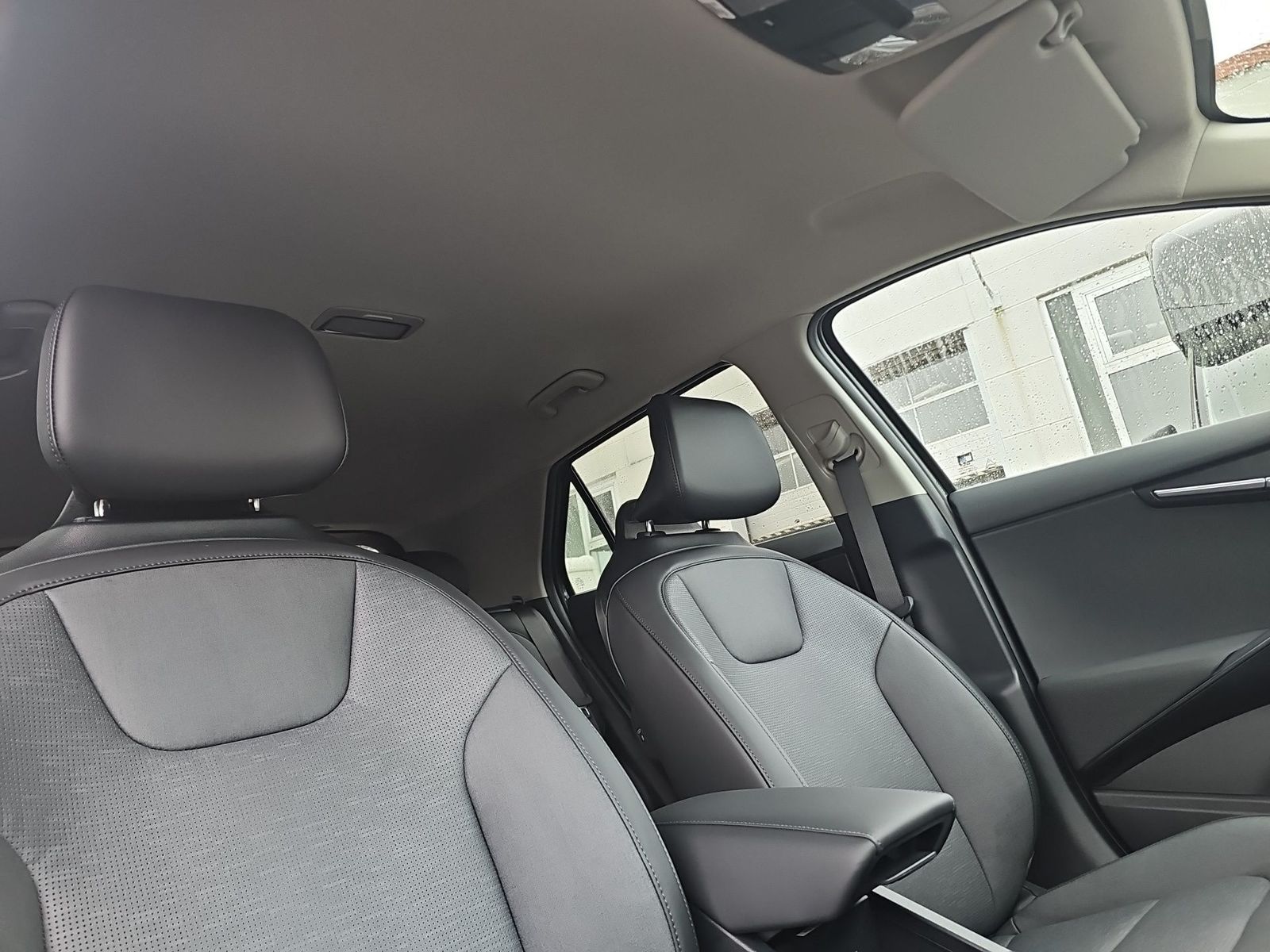 Kia Niro 1.6 Hybrid Spirit - Samsaru's Car Outlet