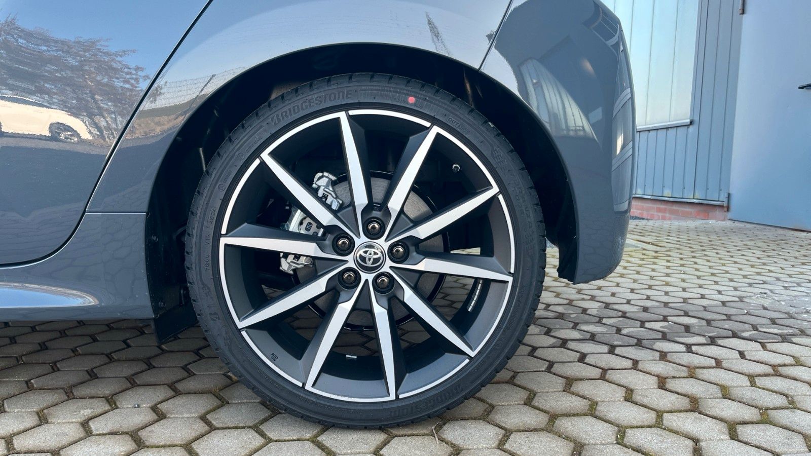 Toyota Yaris 1.5-l-VVT-i Hybrid GR SPORT *JBL PREMIUM*