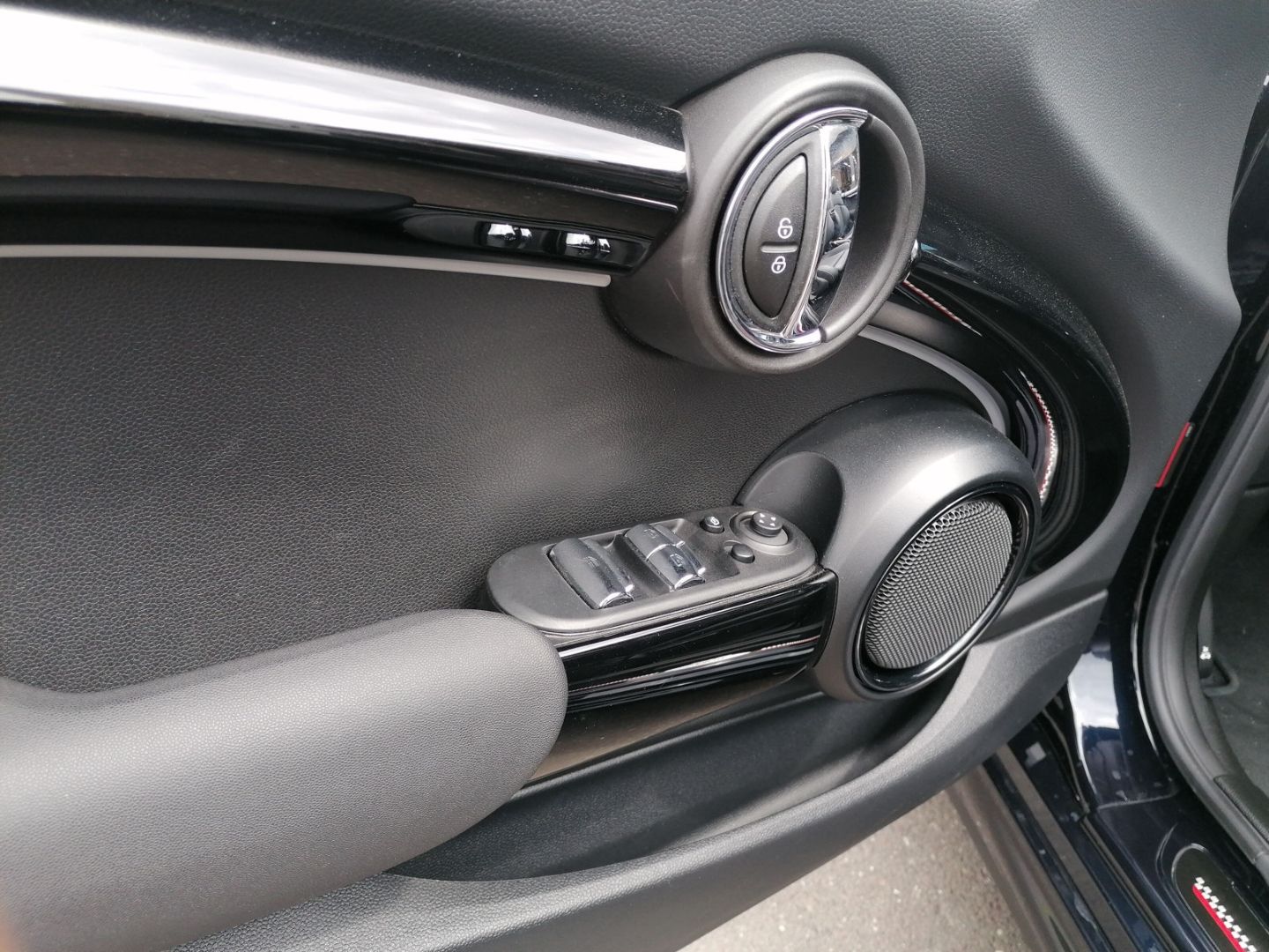 MINI Cooper Cabrio JCW - Samsaru's Car Outlet
