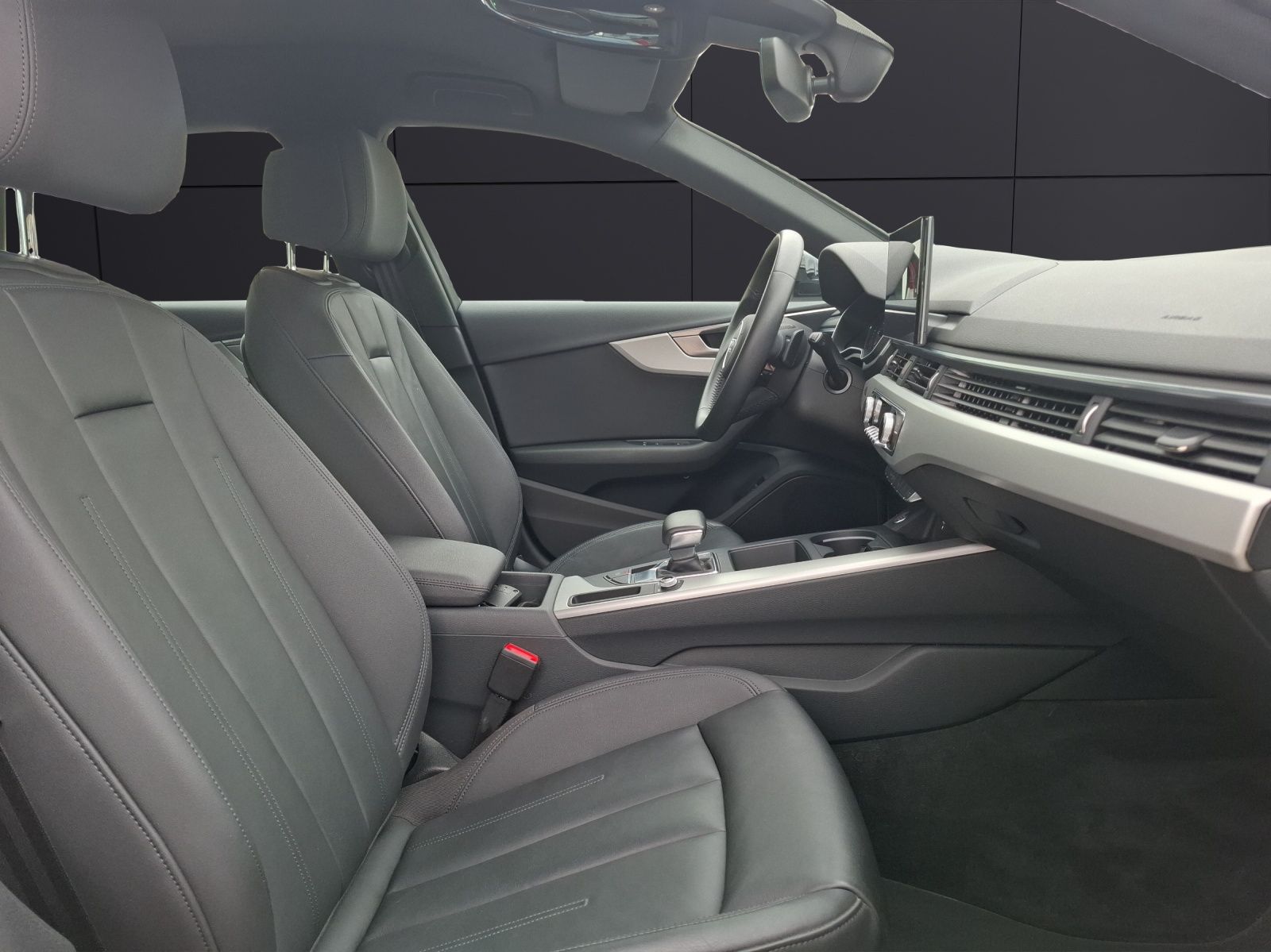 Audi A4 Avant 35 TFSI advanced S-tronic - Samsaru's Car Outlet