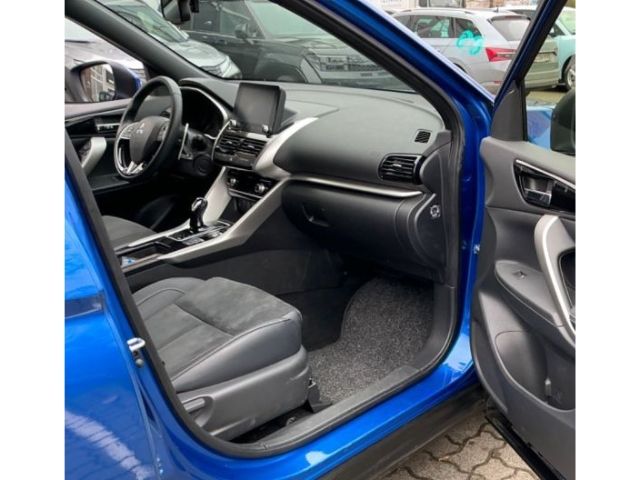 Mitsubishi Eclipse Cross Plus Select Black Hybrid 4WD 2.4 M
