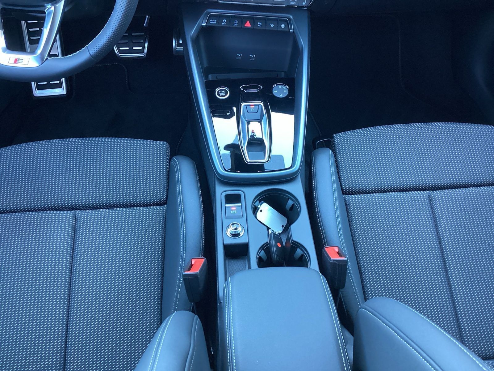Audi A3 Sportback 35 TDI S-Tronic S-Line - Samsaru's Car Outlet