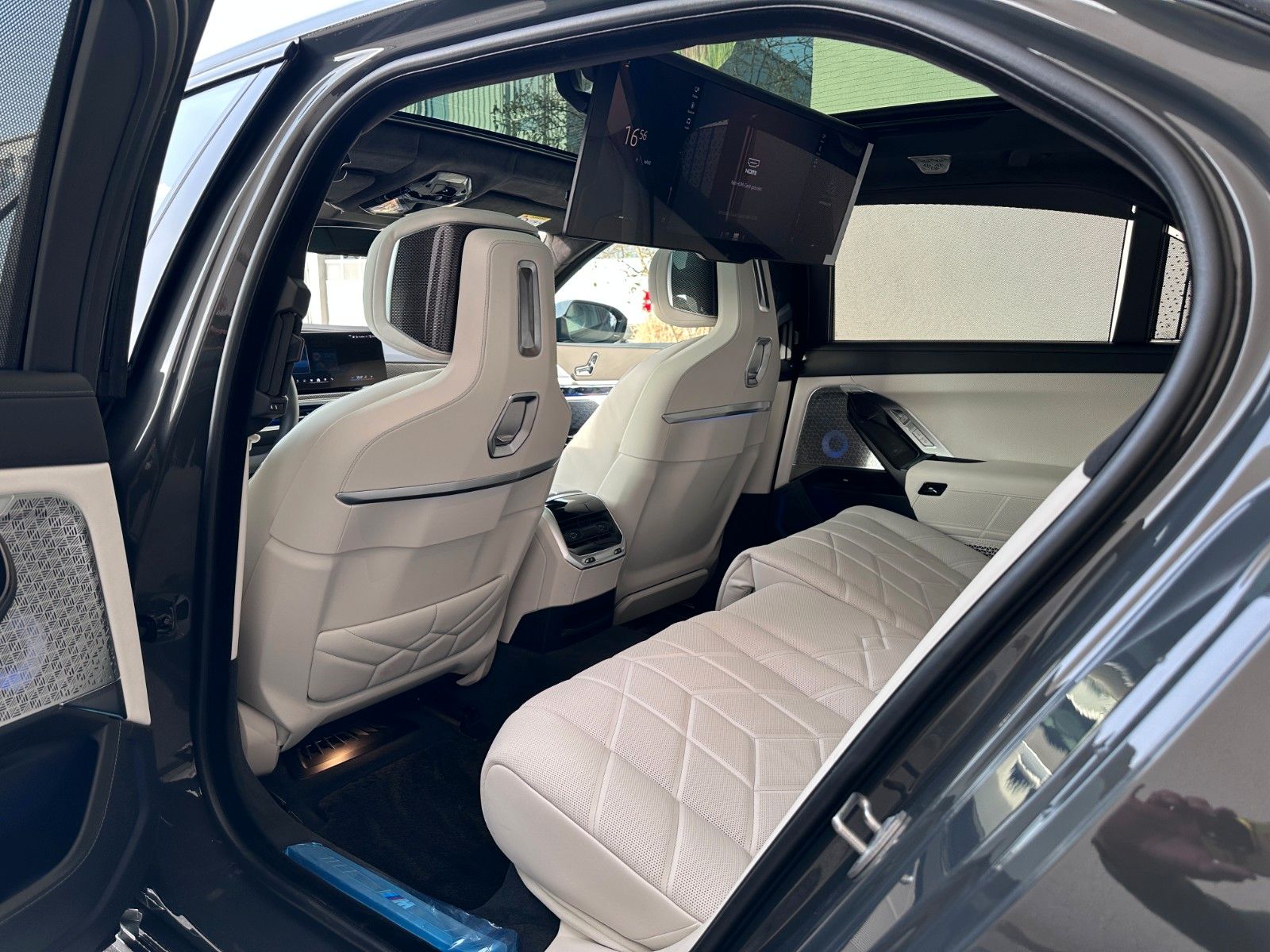 BMW 740 d xDrive M Sport GranLusso,B&W,FondEnt,AutoT