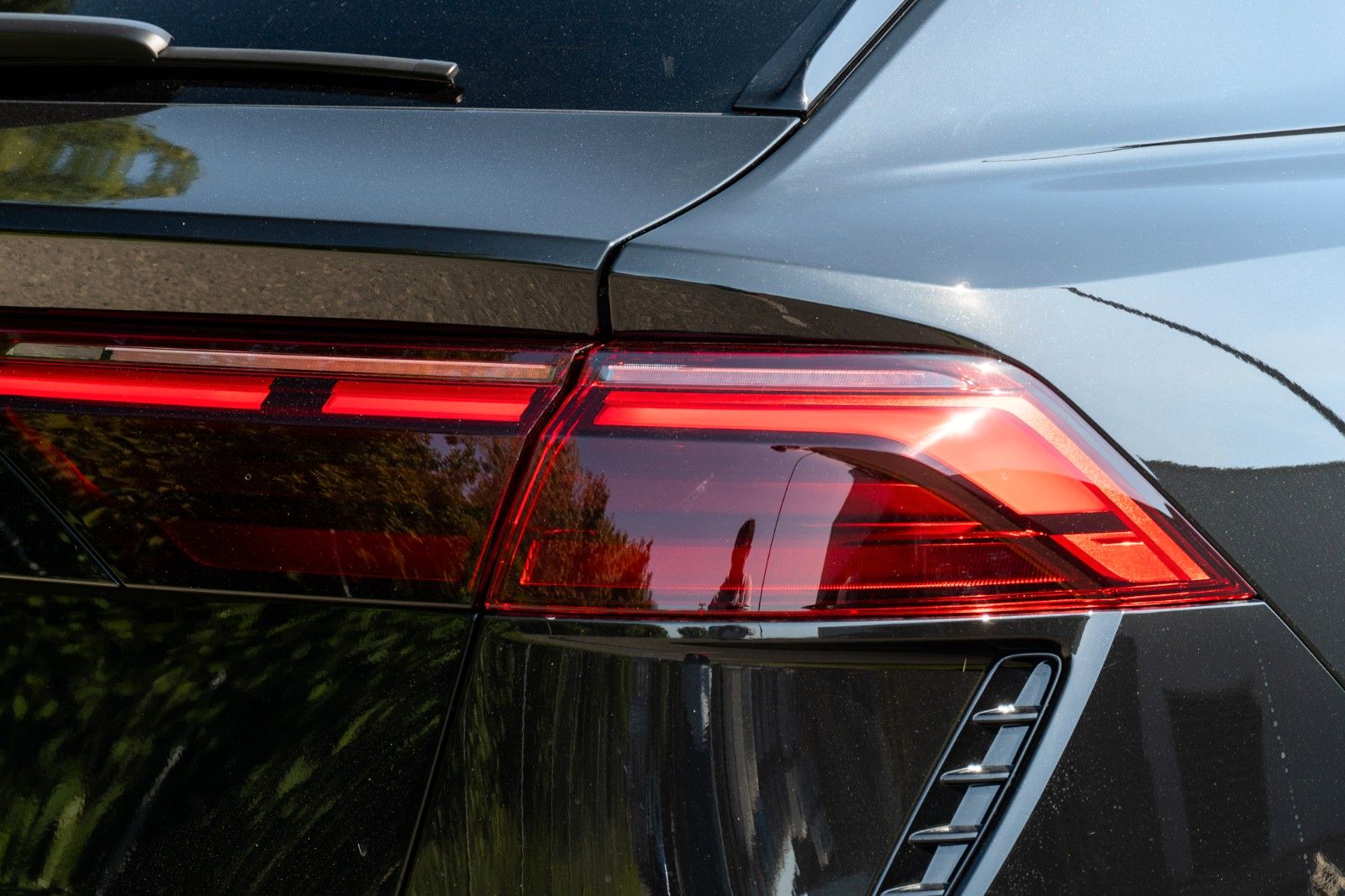 Audi RS Q8 PERR.MATRIX.KERAMIK.360.B&O.PANO.LUFTF.AHK