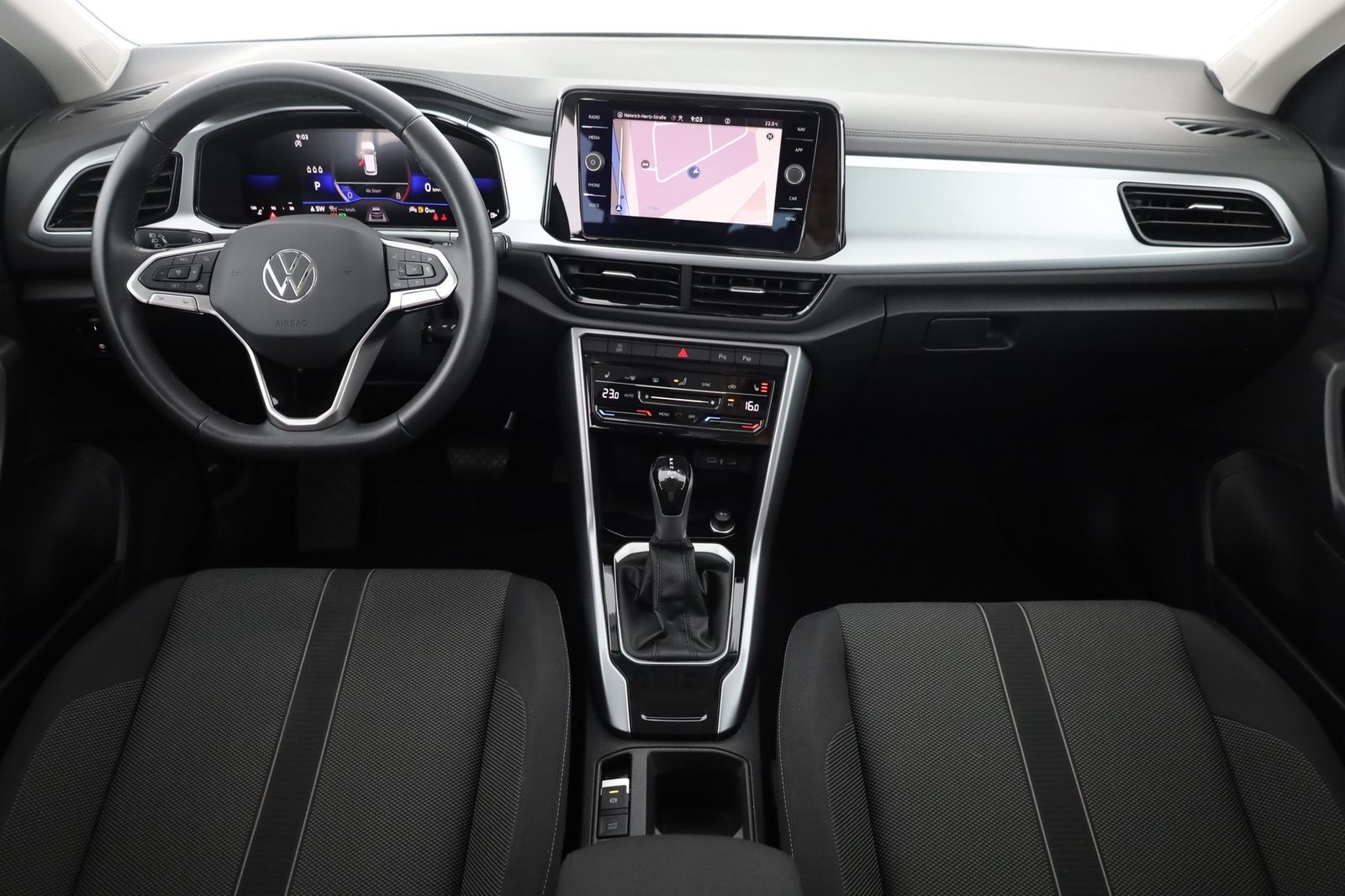 Volkswagen T-Roc 1.5 TSI DSG - Samsaru's Car Outlet