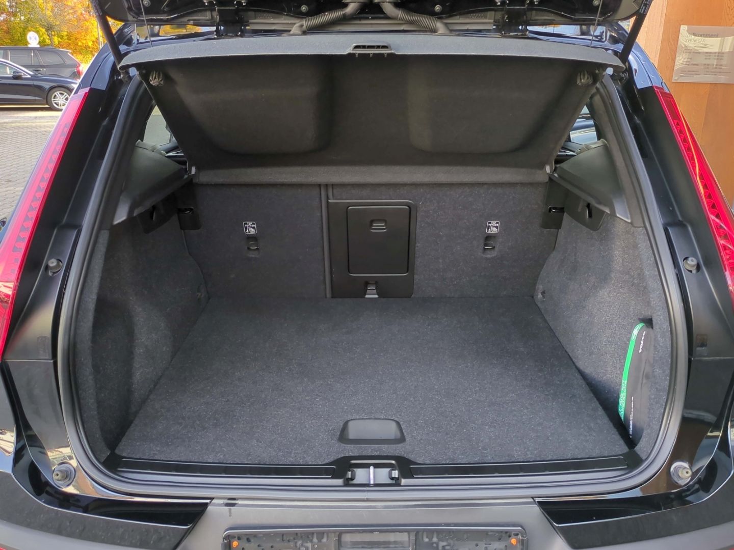 Volvo XC40 Core Recharge Pure Electric 2WD StandHZG AH