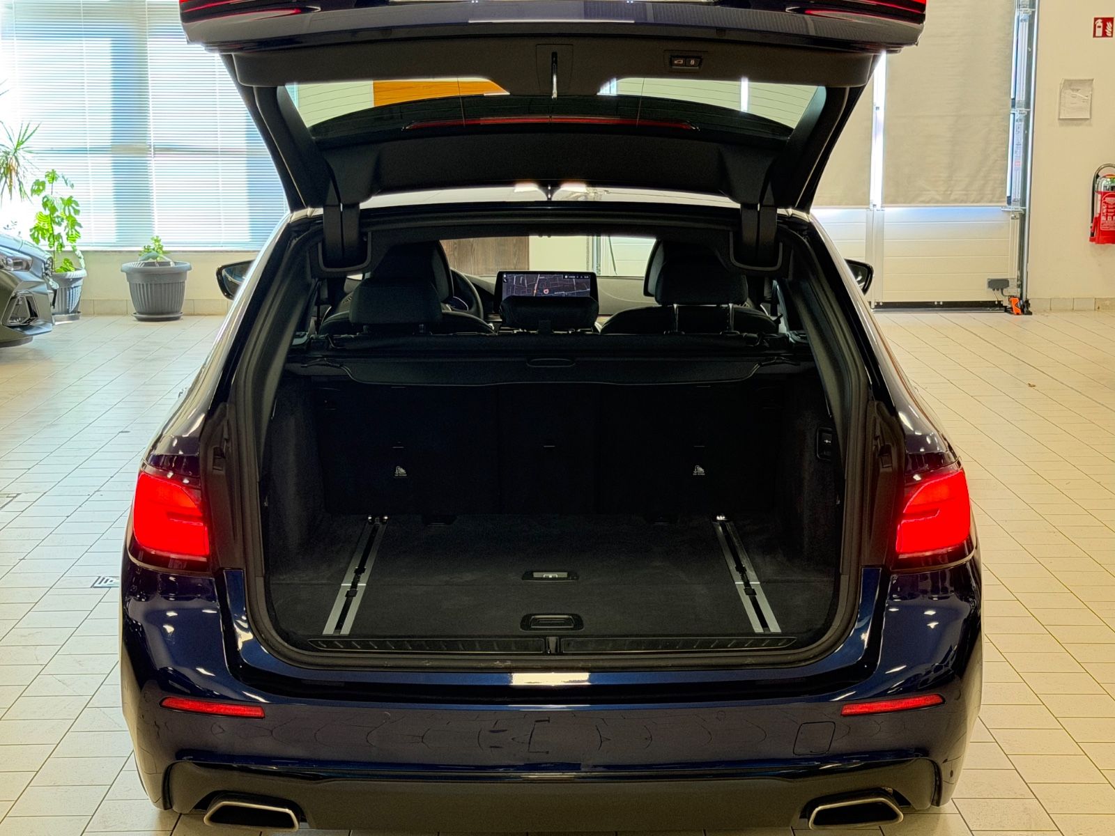 BMW 530dxD/HUD/Laser/P+DrivAsPro/360°/St&Go/StandHz