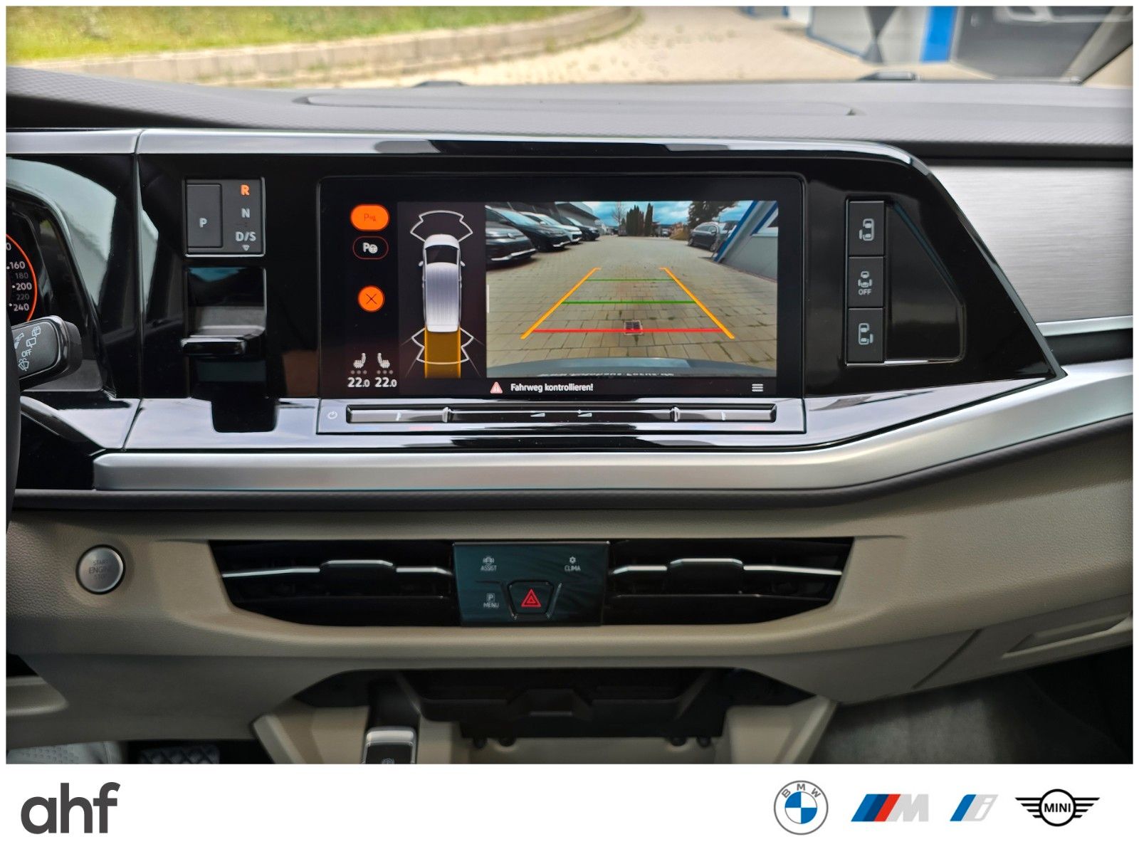 Volkswagen T7 Multivan EDITION - Samsaru's Car Outlet