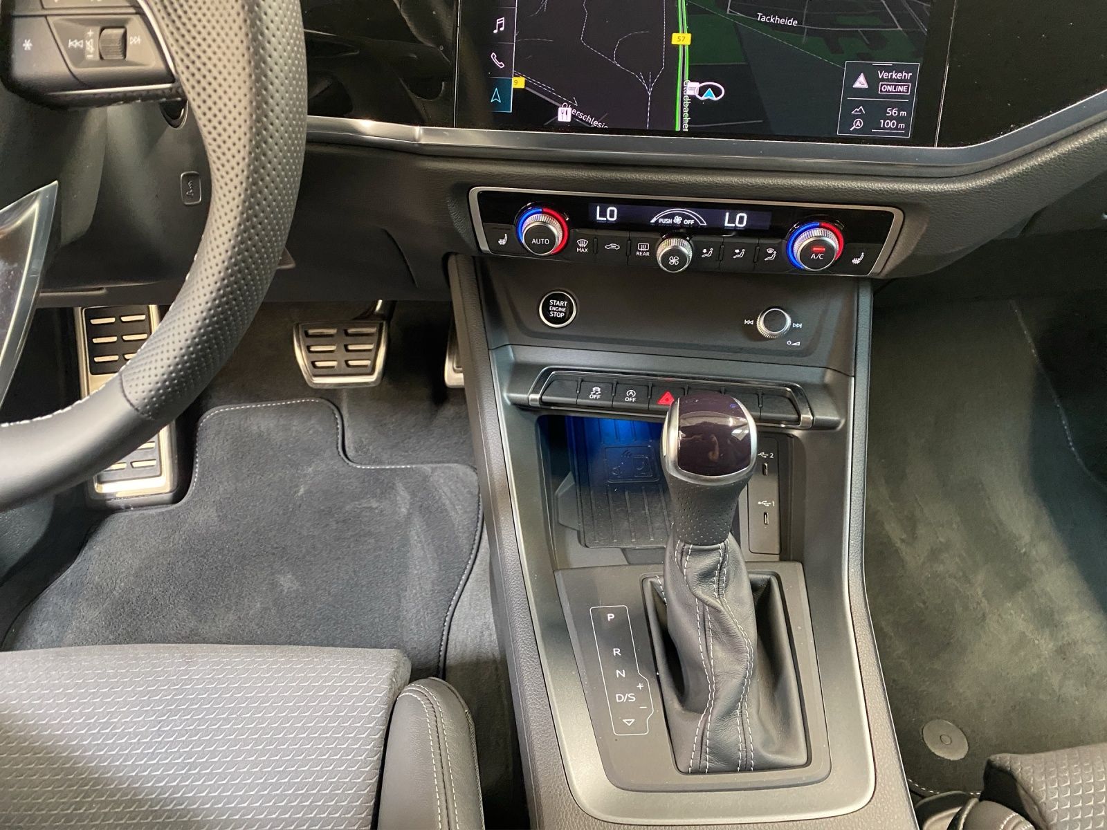 Audi Q3 40 2.0 TFSI quattro S-Line - Samsaru's Car Outlet