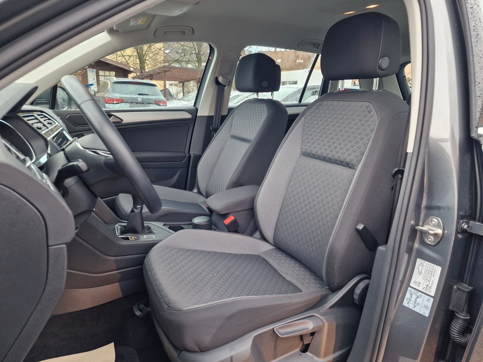 Volkswagen Tiguan 1.5-TSI Comfortline - Samsaru's Car Outlet
