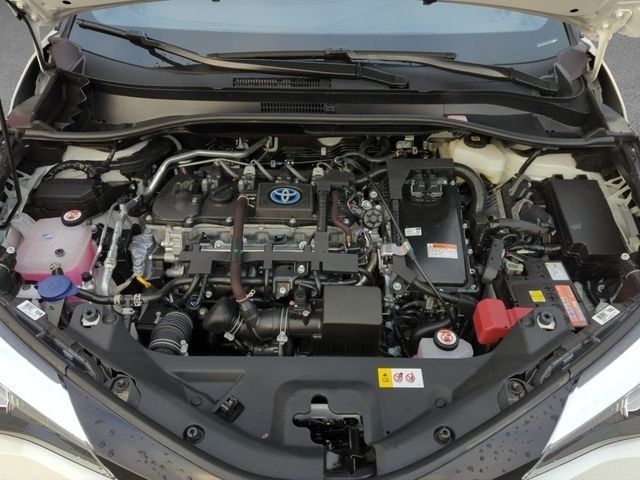 Toyota C-HR Hybrid 1.8 l VVT-i Team - Samsaru's Car Outlet