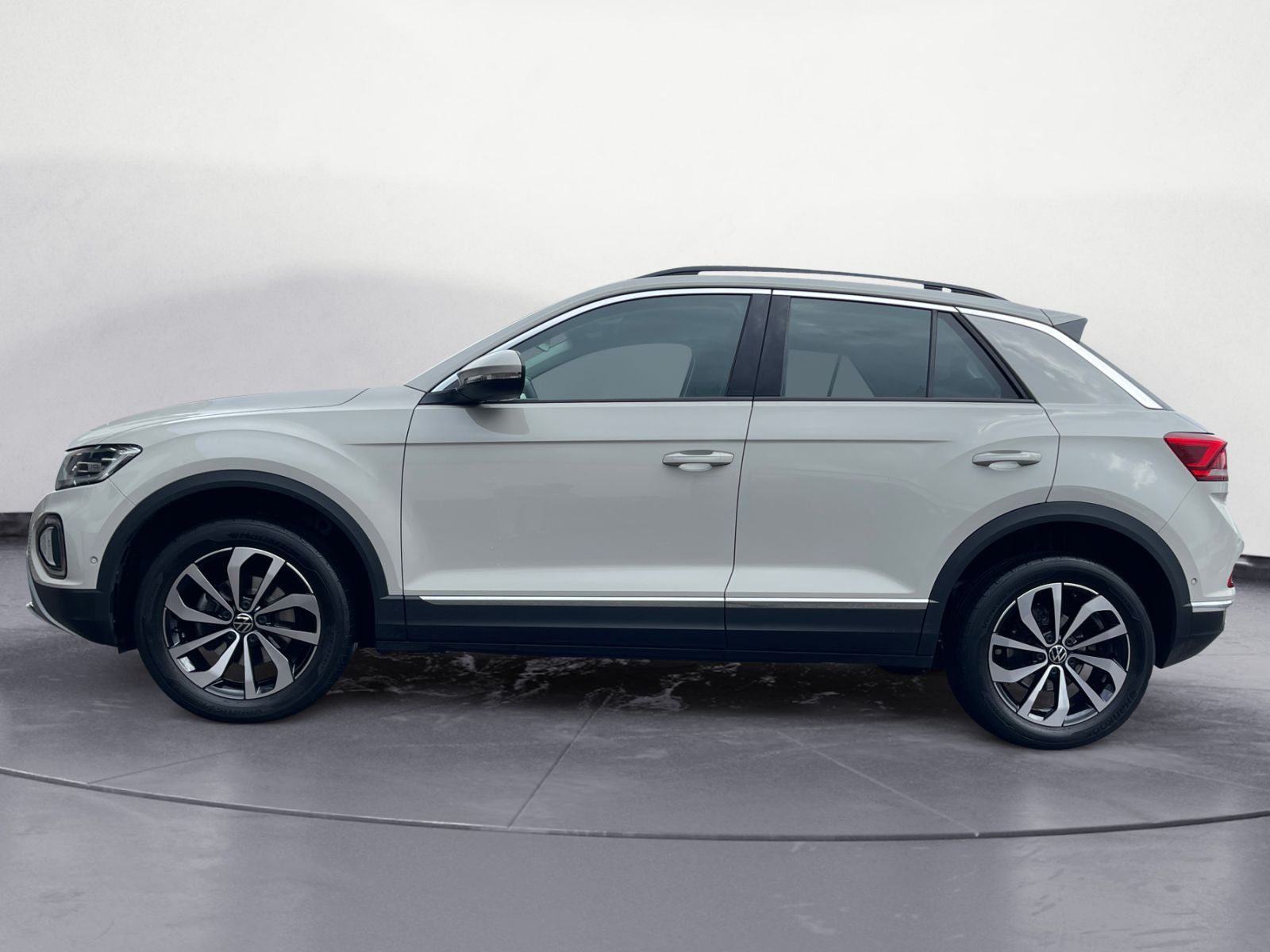 Volkswagen T-Roc 1.5 TSI OPF DSG Style" → "Volkswagen T-Roc 1.5 TSI Style - Samsaru's Car Outlet