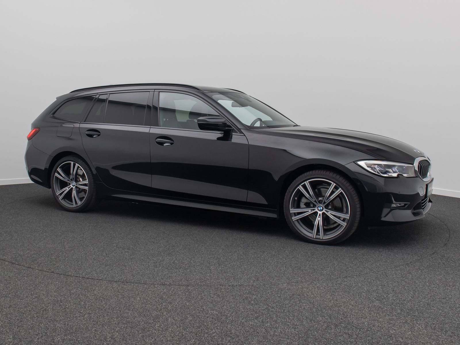 BMW 320e xD Sport Line - Samsaru's Car Outlet