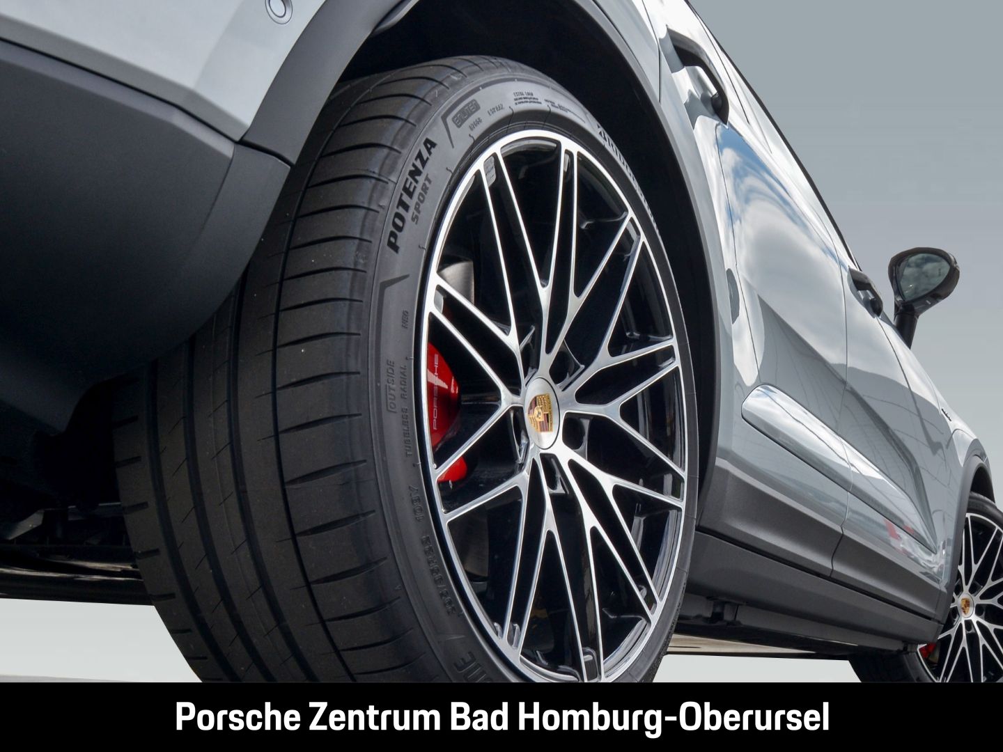 Porsche Macan 4S BOSE Luftfederung Panoramadach LED
