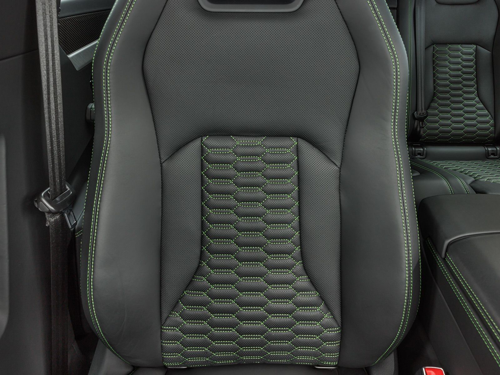 Lamborghini Urus - Samsaru's Car Outlet