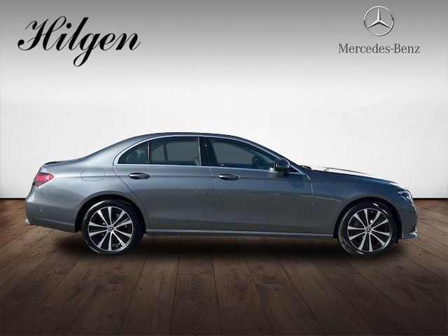 Mercedes-Benz E 300 e Avantgarde - Samsaru's Car Outlet