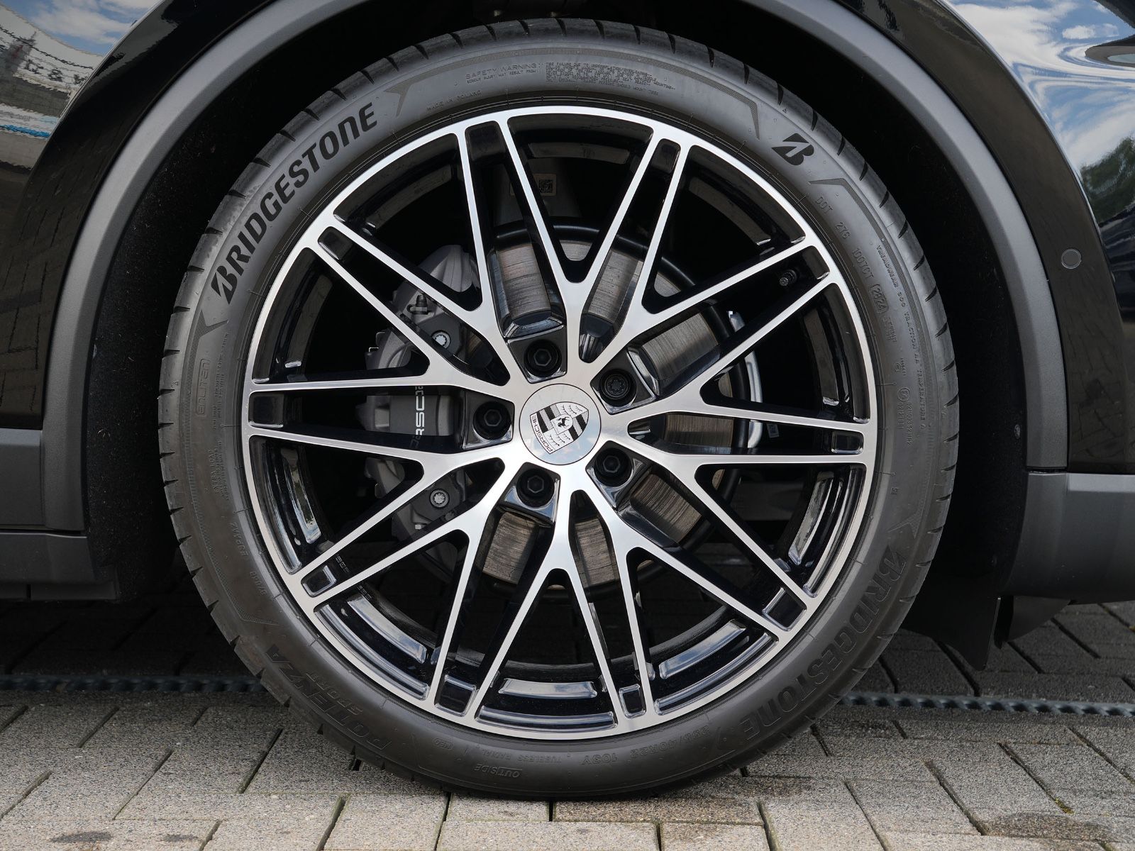 Porsche Macan 4 - Samsaru's Car Outlet