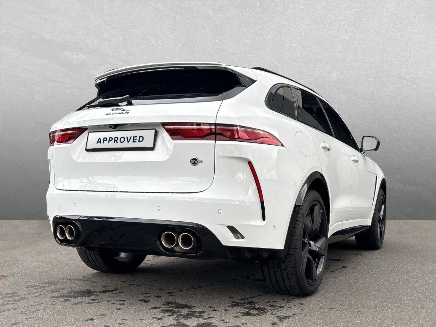 Jaguar F-Pace P550 SVR 22'' Pano HUD AHK V8