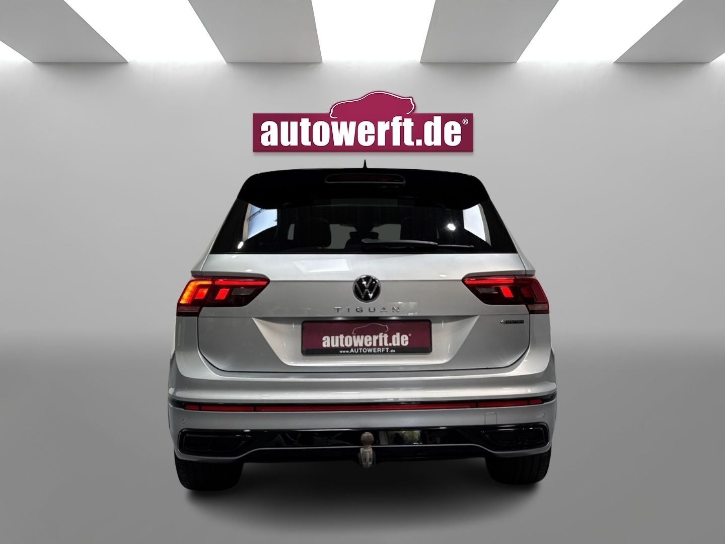 Volkswagen Tiguan 2.0 TDI 4M DSG R LINE BLACK PANO AHK MATR
