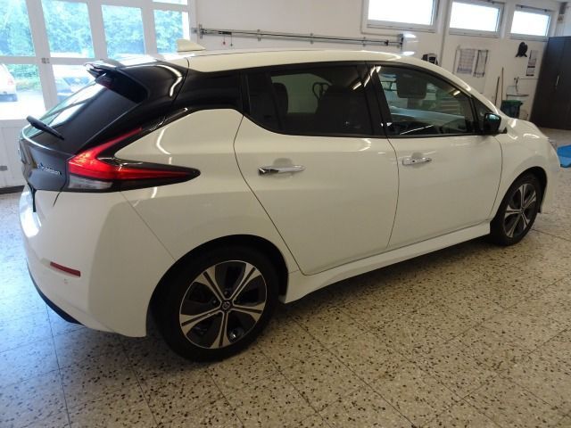 Nissan Leaf N-Connecta - Samsaru's Car Outlet
