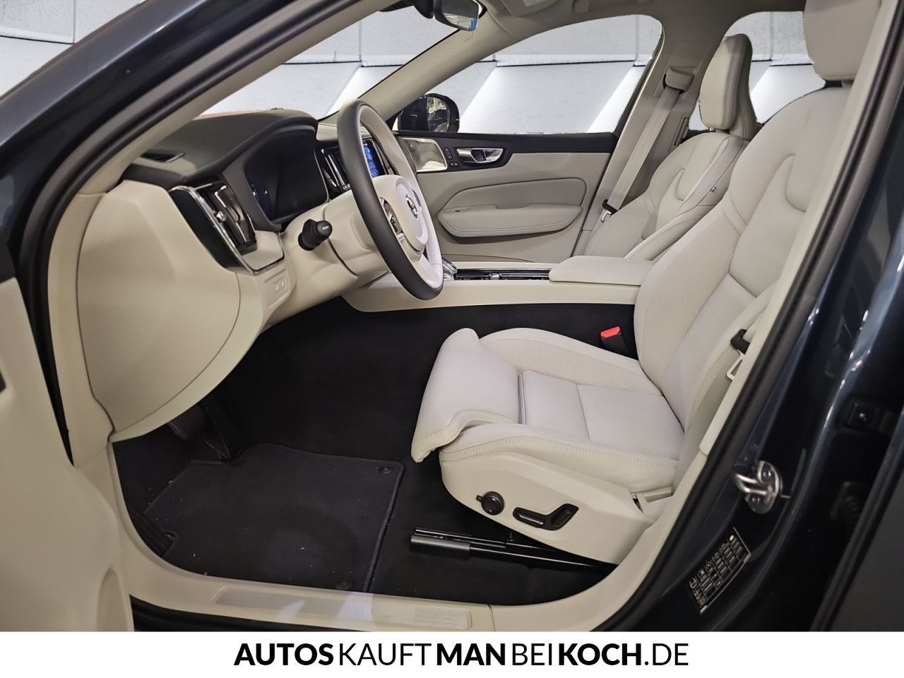 Volvo XC60 T6 AWD Plug-in Hybrid Ultra Dark - Samsaru's Car Outlet