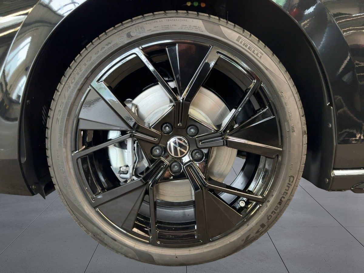 Volkswagen Passat Variant 1.5 eHybrid R-Line AHZV SIGNATURE