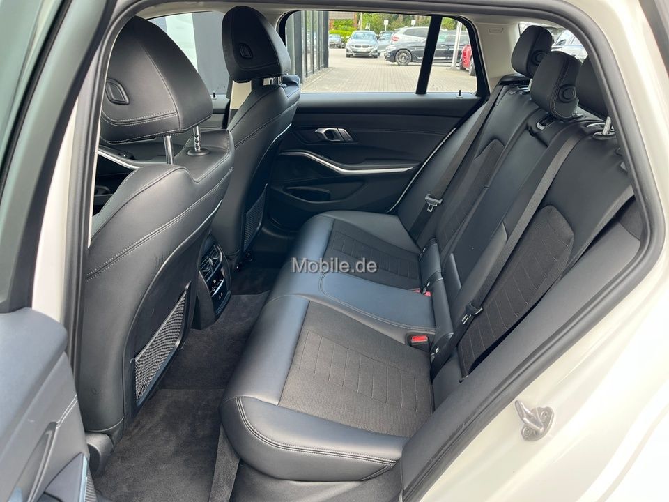BMW 320d Touring Advantage - Samsaru's Car Outlet