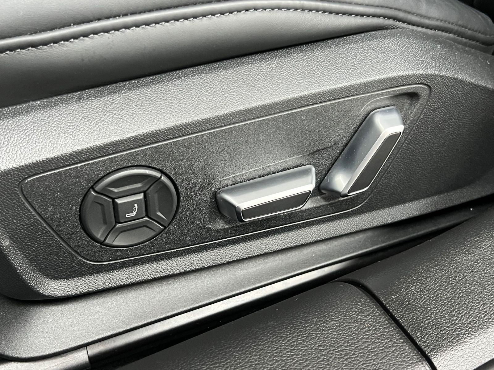 Audi A6 Lim. 45 TFSI advanced - Samsaru's Car Outlet