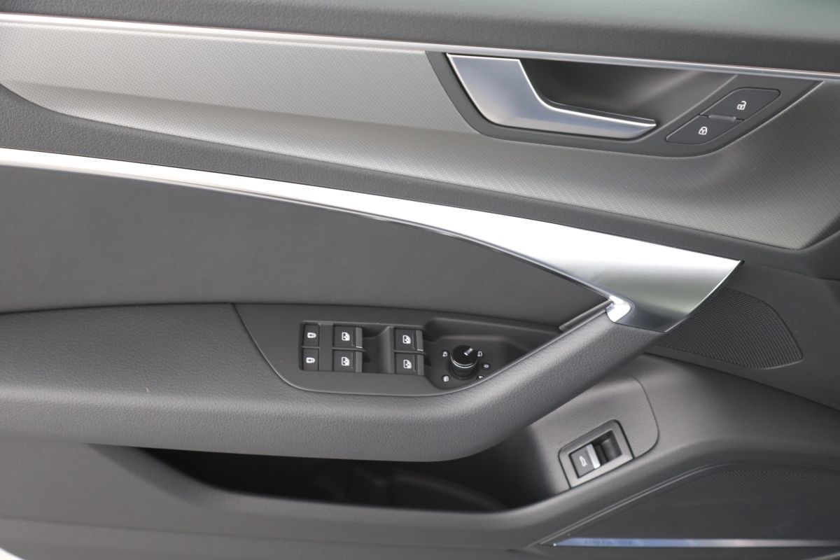 Audi A6 Avant 40 TDI S tronic S line - Samsaru's Car Outlet