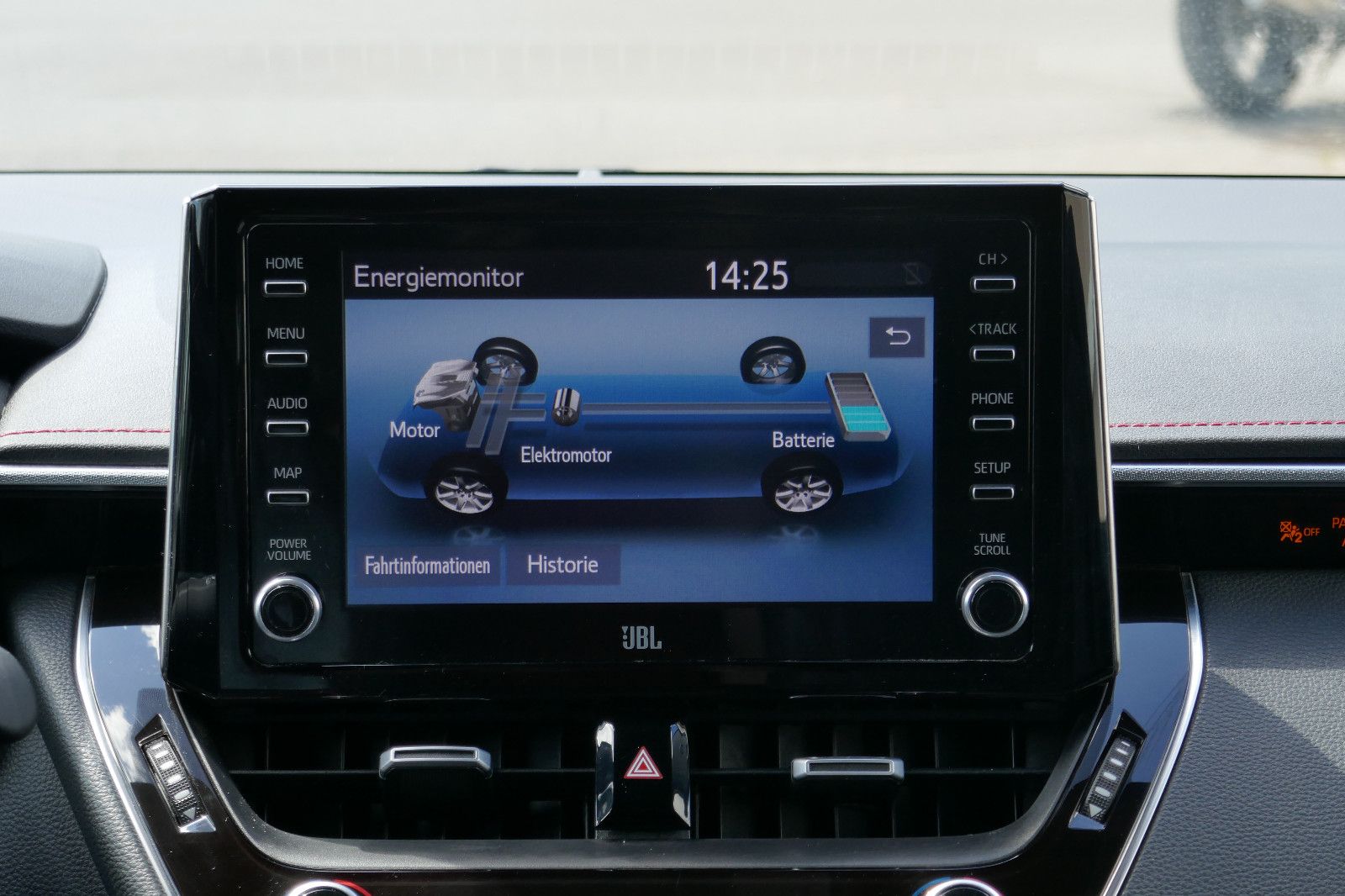 Toyota Corolla 2.0 Hybrid Lounge - Samsaru's Car Outlet
