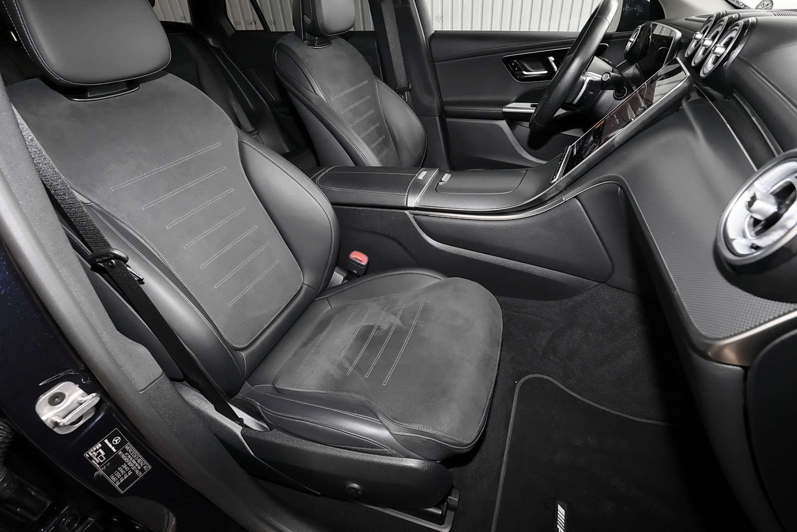 Mercedes-Benz GLC 400 e 4M AMG AHK+PANORAMA+360°+DISTRONIC+19"