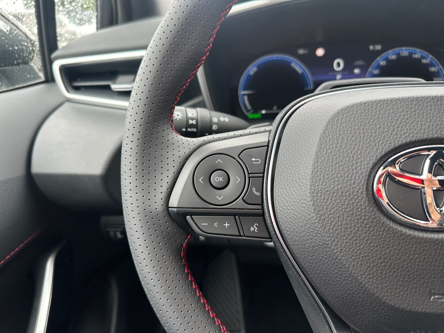 Toyota Corolla 2.0 Hybrid TS GR Sport *Bi-LED*el. Heckk