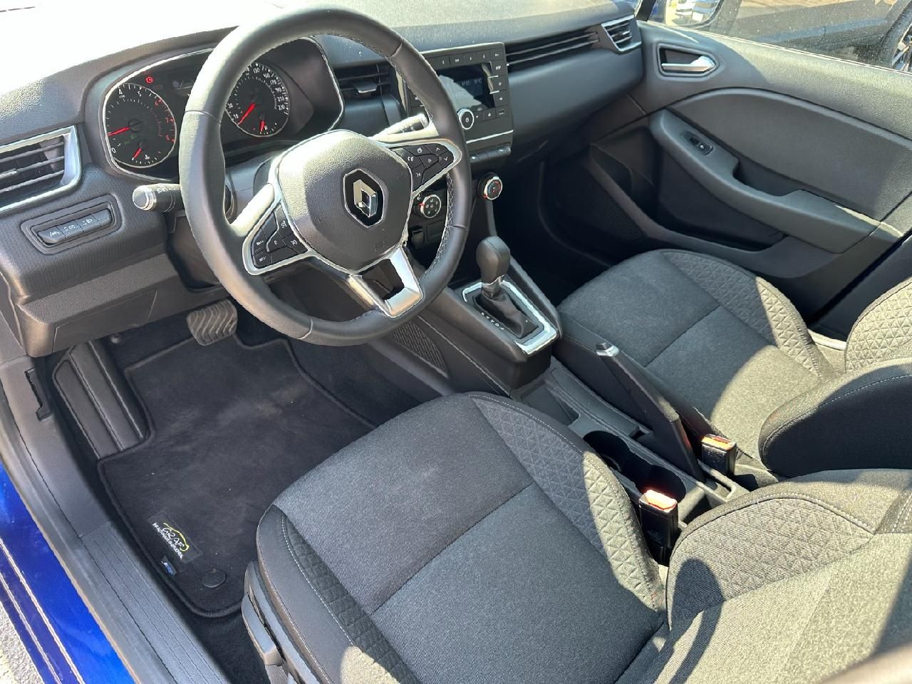 Renault Clio V - Samsaru's Car Outlet