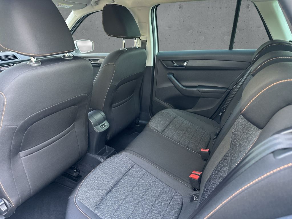 Skoda Fabia Combi 1.0TSI DSG Best of - Samsaru's Car Outlet