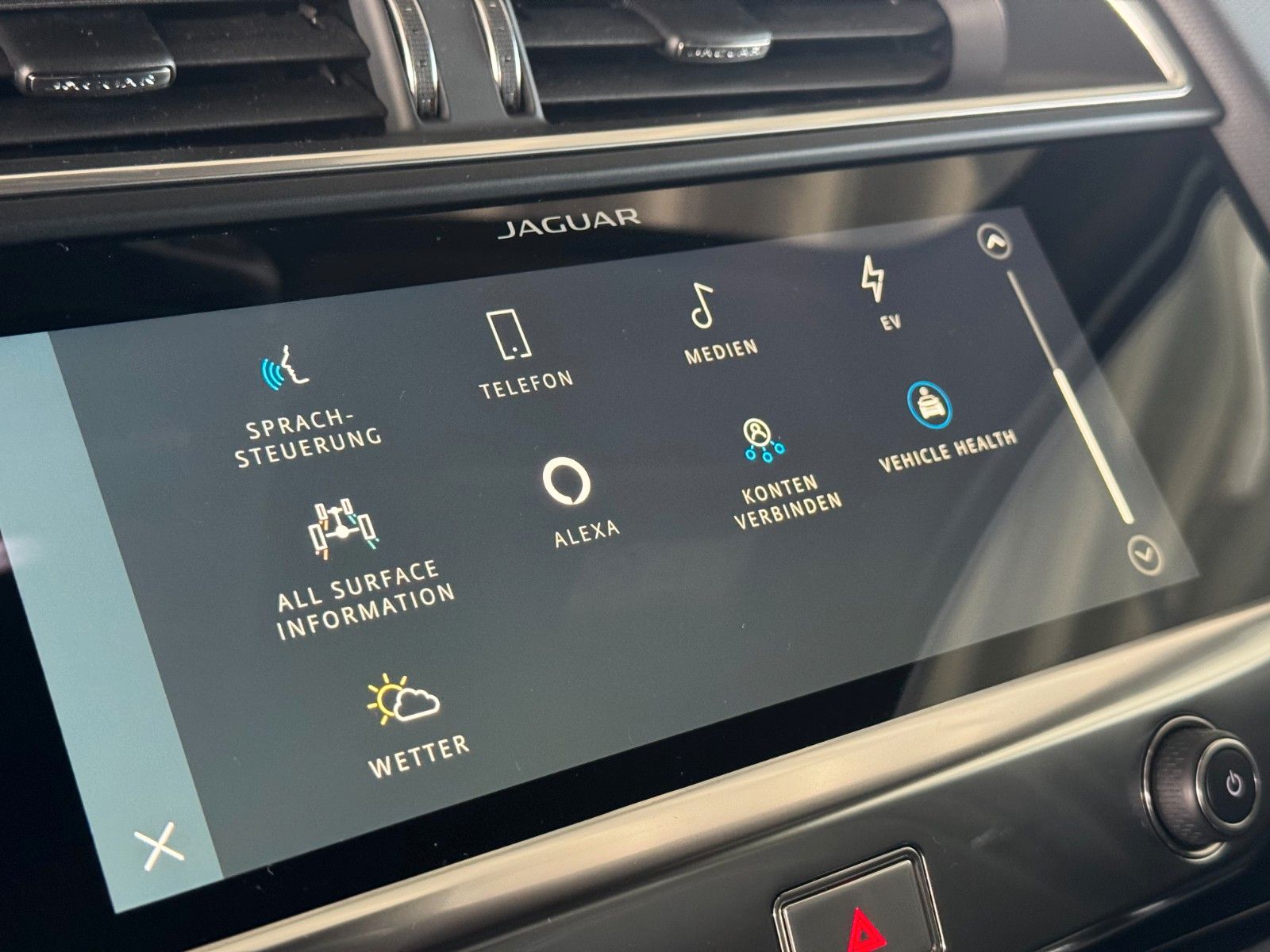 Jaguar I-Pace EV400 SE