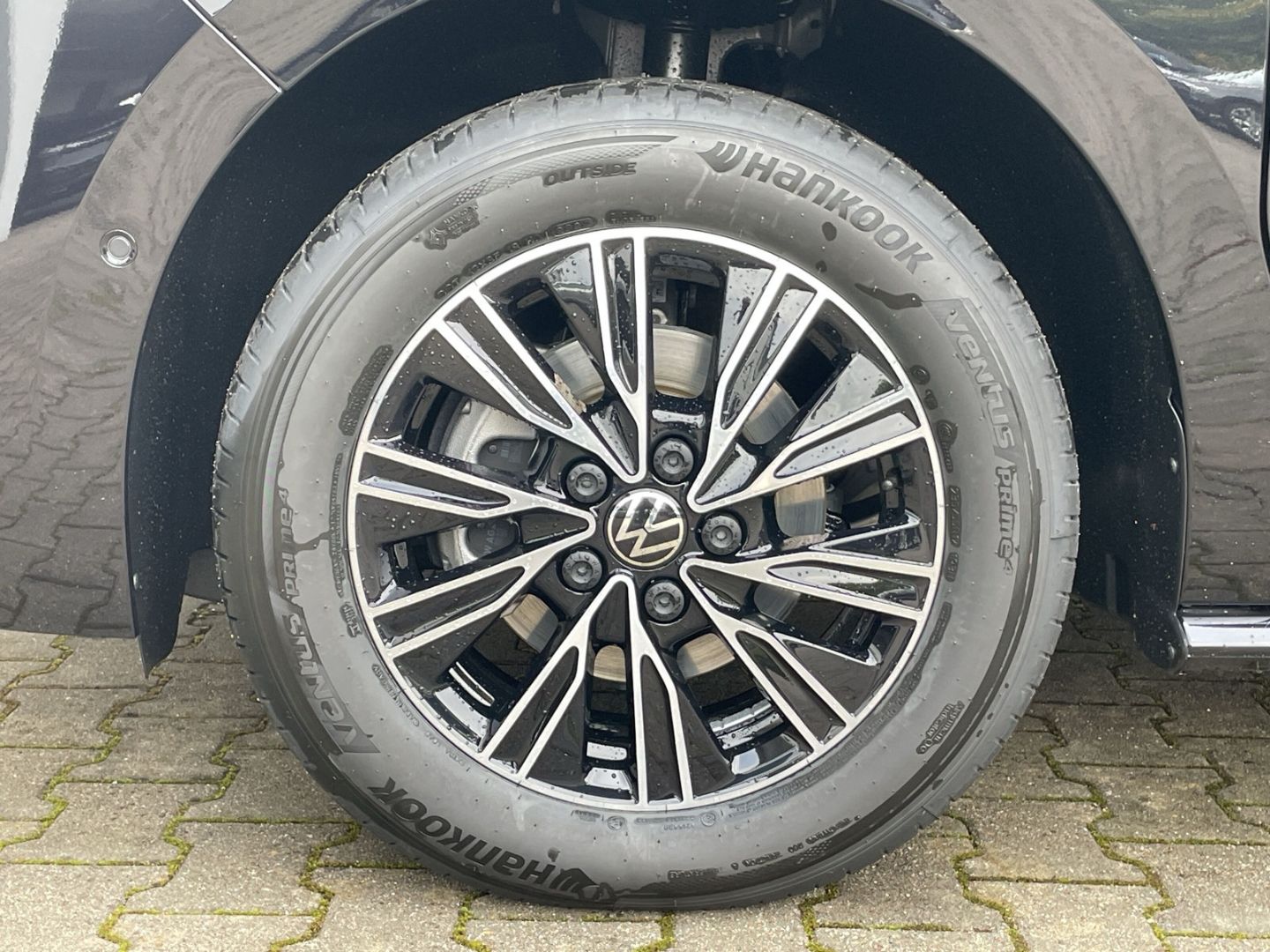 Volkswagen T7 Multivan - Samsaru's Car Outlet