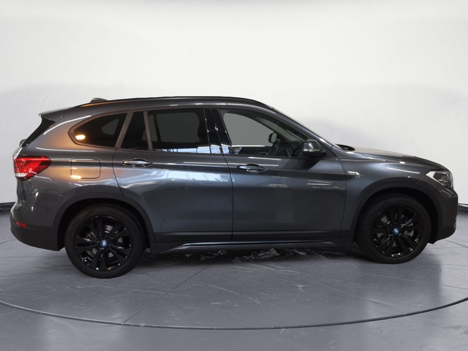 BMW X1 xDrive25e Sport Line Aut. - Samsaru's Car Outlet