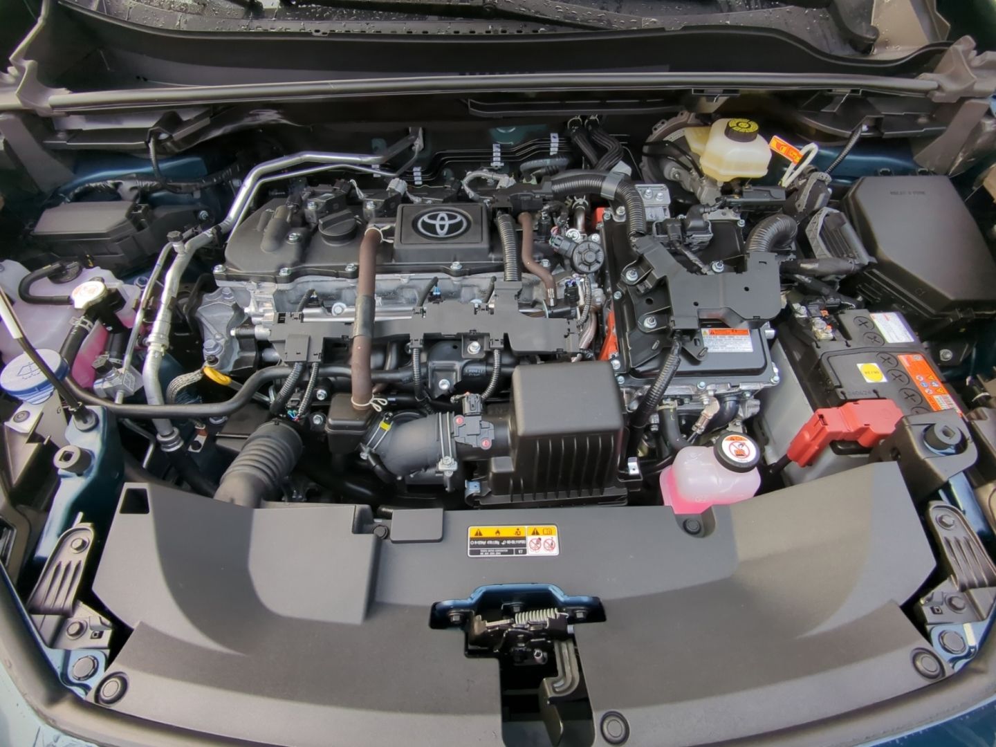 Toyota C-HR Plug-In Hybrid 2.0 EU6e FWD (Syst.223 PS) C