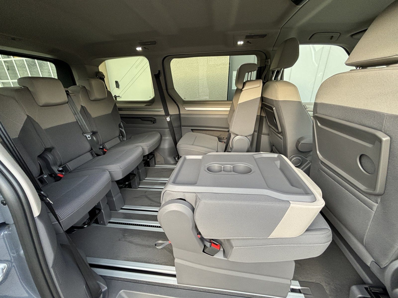Volkswagen T7 Multivan 1.5 TSI OPF DSG Edition - Samsaru's Car Outlet