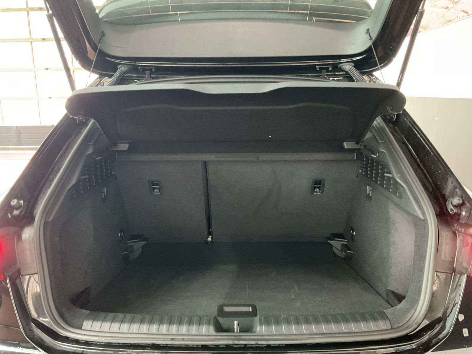 Audi A3 Sportback 2.0 TDI S-Line - Samsaru's Car Outlet
