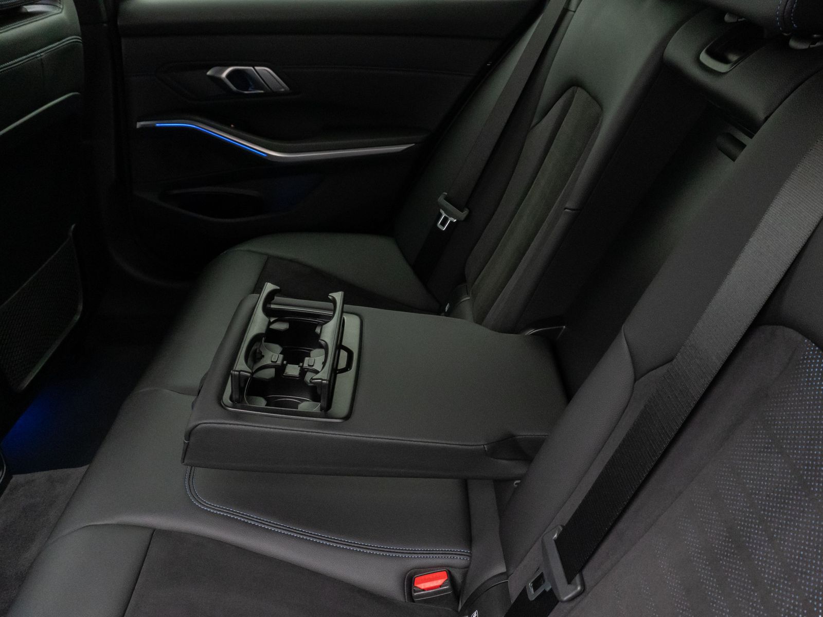 BMW 330i M Sport - Samsaru's Car Outlet