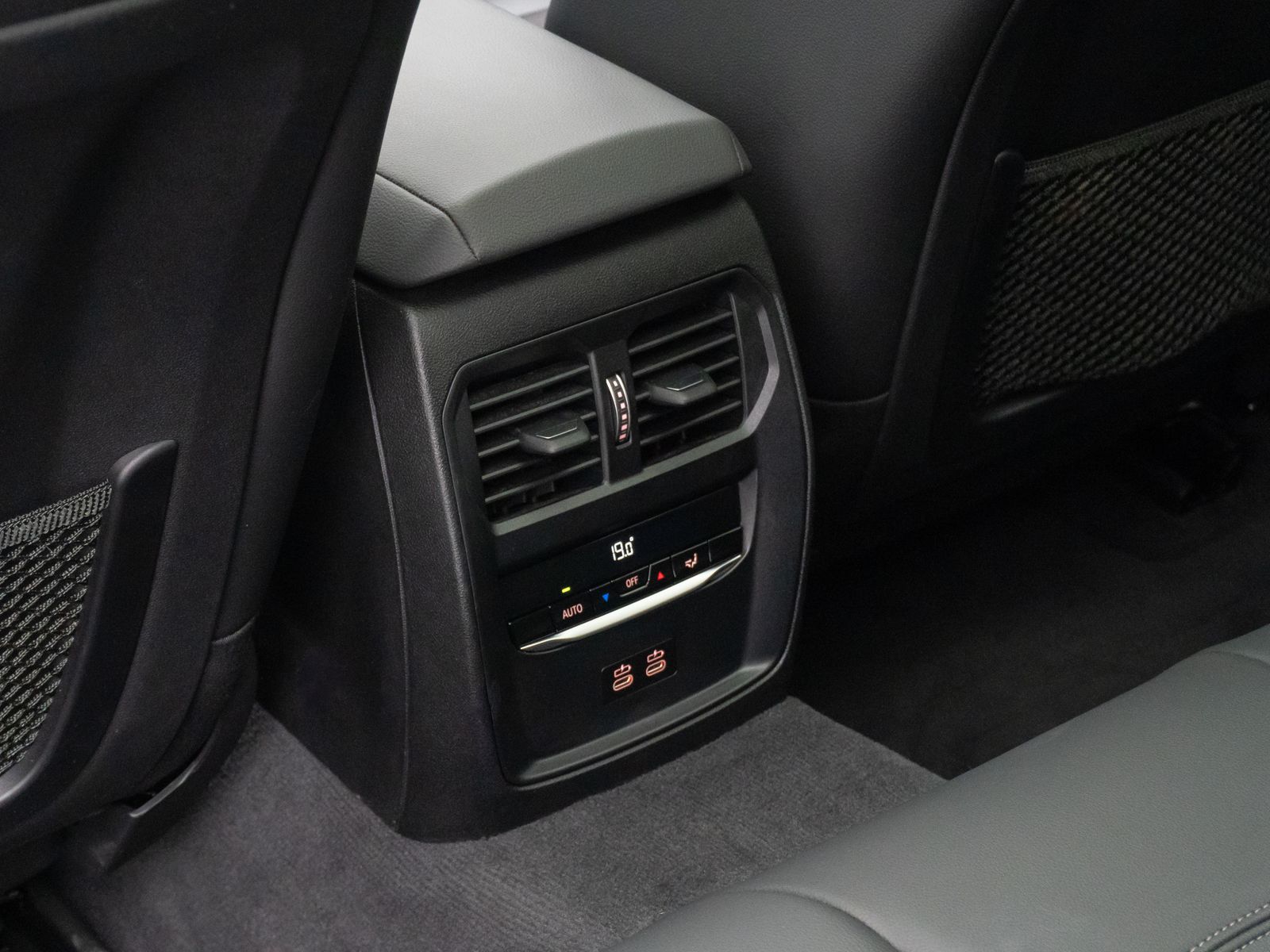BMW 330i xD - Samsaru's Car Outlet