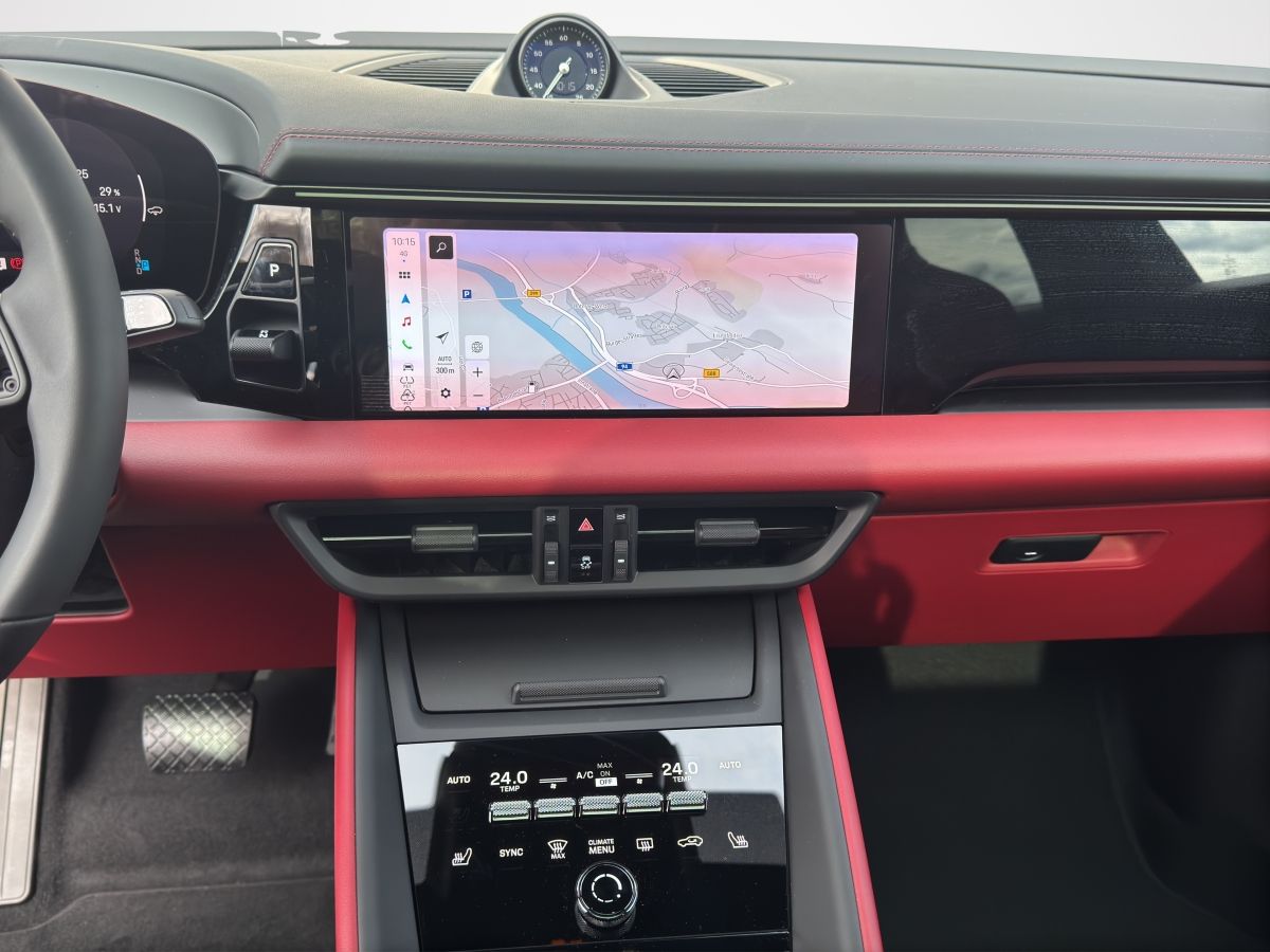 Porsche Macan 4 - Samsaru's Car Outlet