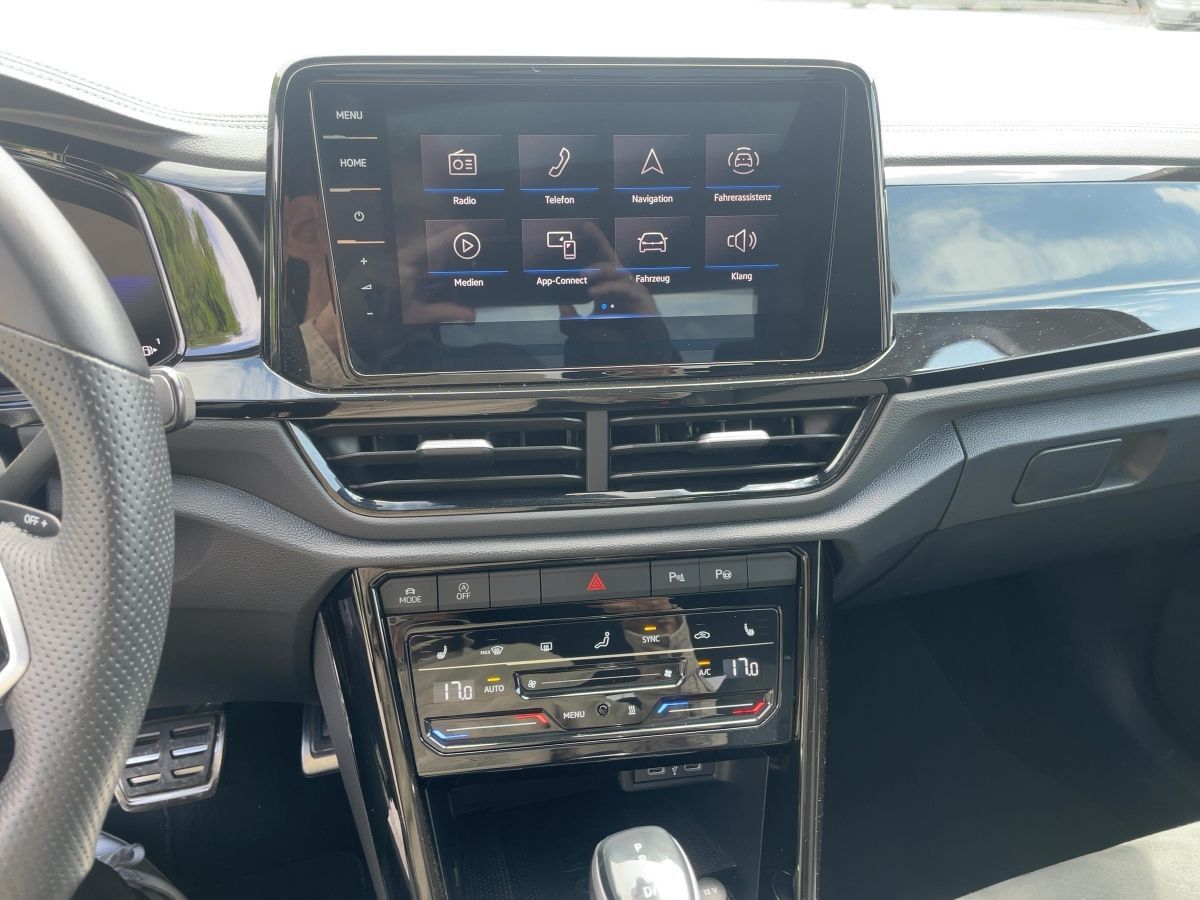 Volkswagen T-Roc 2.0 TDI DSG R-LINE - Samsaru's Car Outlet