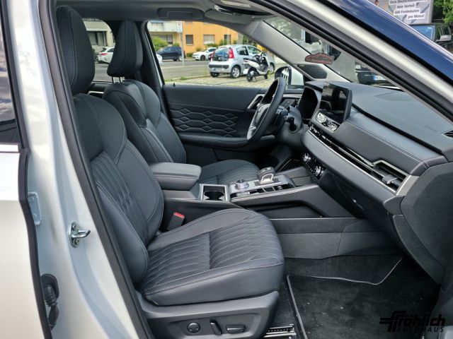 Mitsubishi Outlander 2.4 4WD Plug-In Hybrid Top