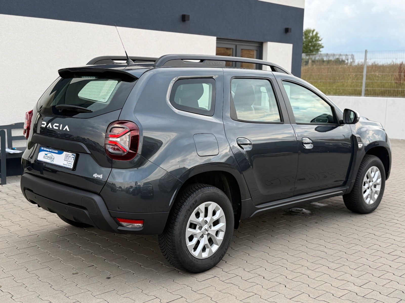 Dacia Duster II Expression 4WD - Samsaru's Car Outlet