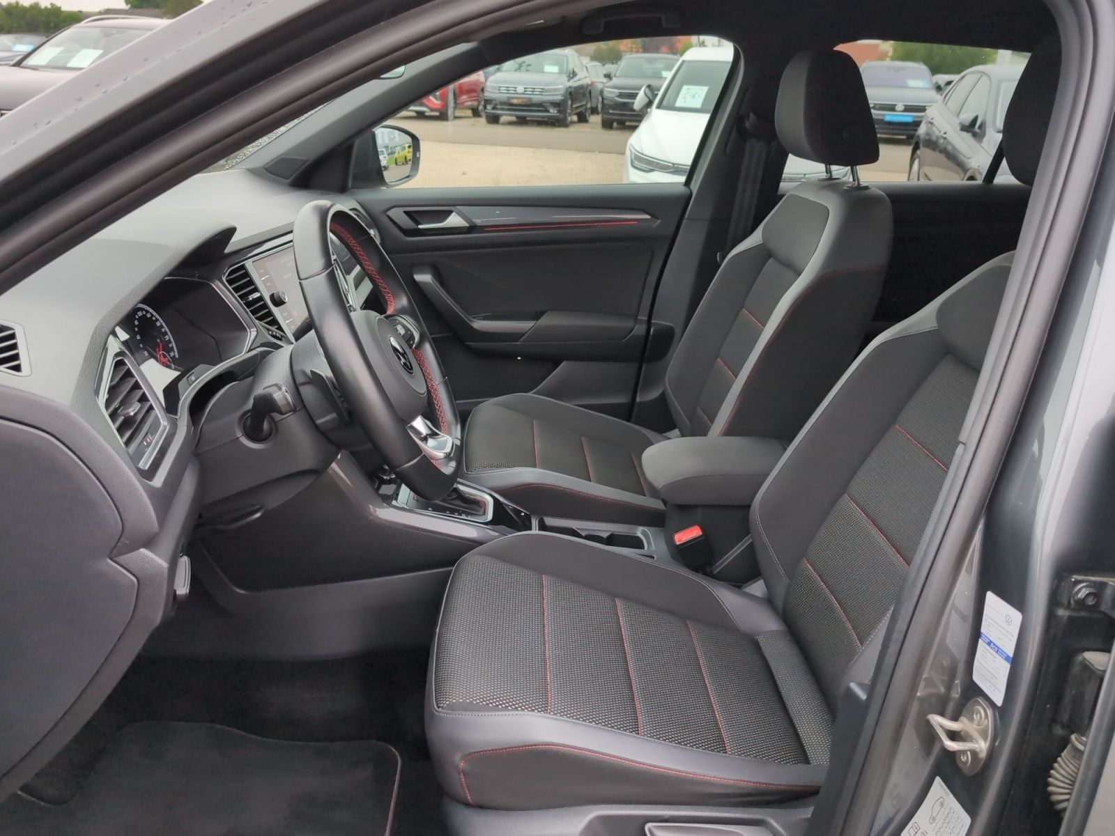 Volkswagen T-Roc 1.5TSI Sport DSG - Samsaru's Car Outlet