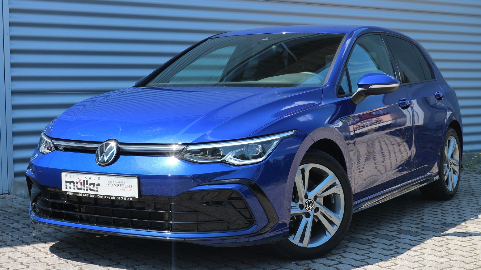 Volkswagen Golf R-Line - Samsaru's Car Outlet